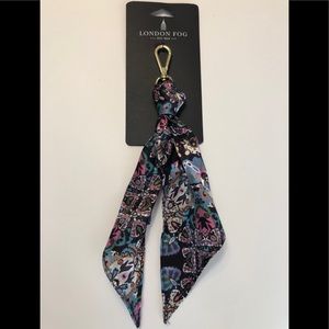 NWT London Fog scarf accessory clip